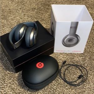 Good as new, wireless, Bluetooth, come with charging cord & protective case.